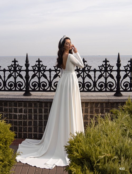 https://www.sposa-lia.com/images/stories/virtuemart/product/400       (3) 1.jpg